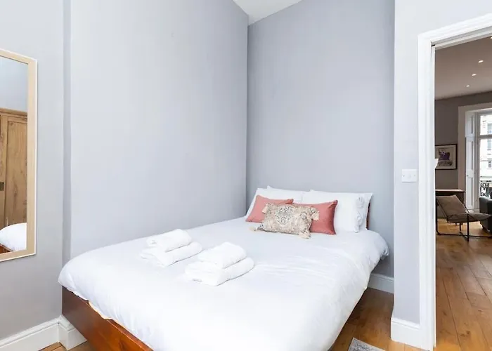 Luxury Camden Apartment E2